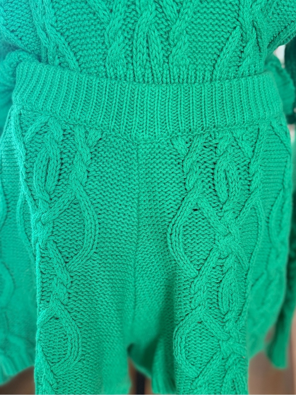 Green Cable-Knit Peplum Sweater and shorts set - Picture 5 of 6
